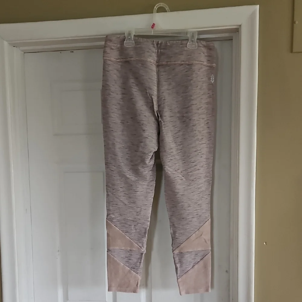 Free People Movement Kyoto Leggings Pink / Gray Large LIKE NEW! - Picture 6 of 6